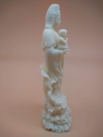 GuanYin met kind - Bodhisattva 18cm.